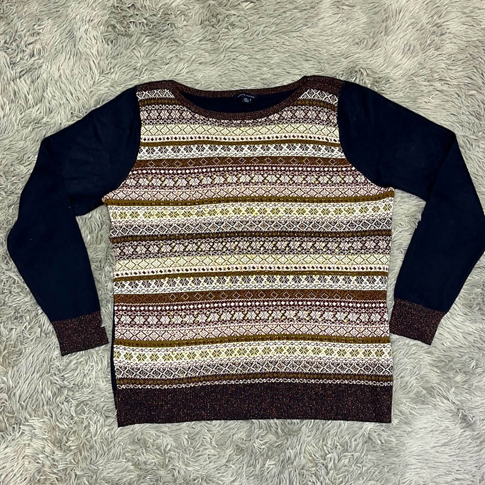 Beautiful lightweight sweater